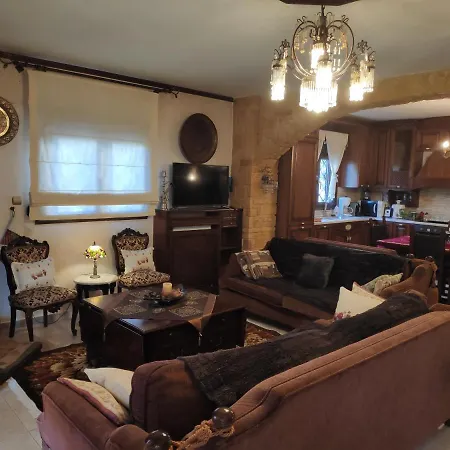 Apartment British Wood 'n Stone House Thessaloniki