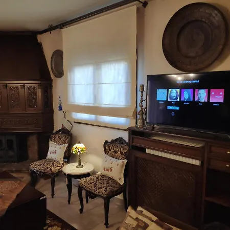 British Wood 'n Stone House Apartment Thessaloniki