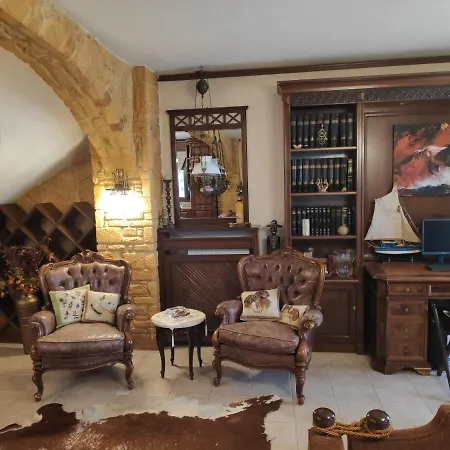 דירה British Wood 'n Stone House סלוניקי