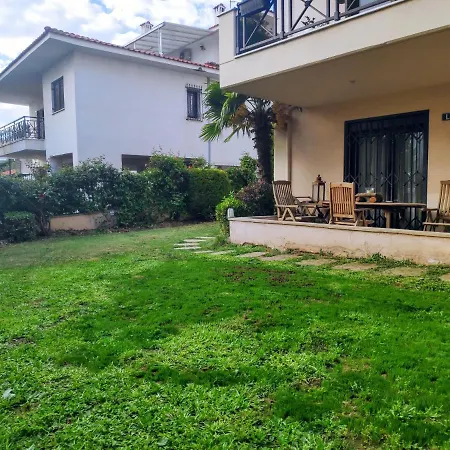 British Wood 'n Stone House Apartment Thessaloniki
