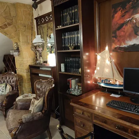 British Wood 'n Stone House Thessaloniki
