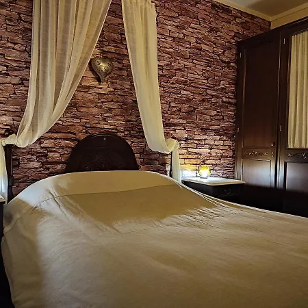 British Wood 'n Stone House Apartment Thessaloniki