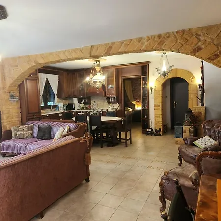 British Wood 'n Stone House Apartment Thessaloniki