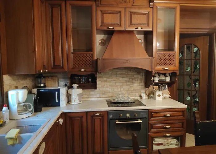 شقة British Wood 'n Stone House