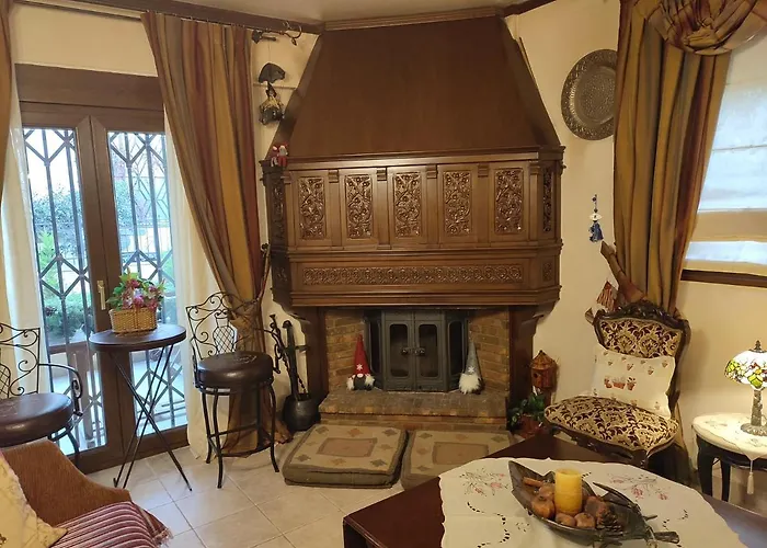 British Wood 'n Stone House سالونيك