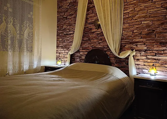 شقة British Wood 'n Stone House سالونيك