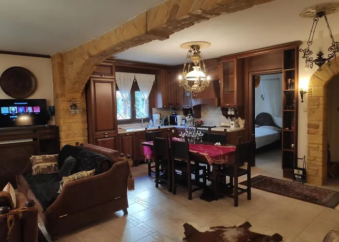 Apartament British Wood 'n Stone House *